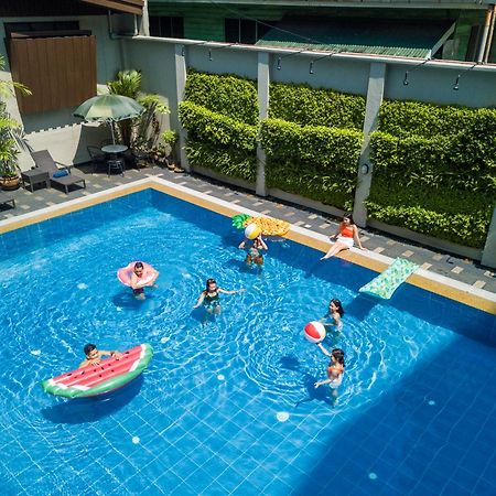 Tropicana Suites Manila Exteriör bild