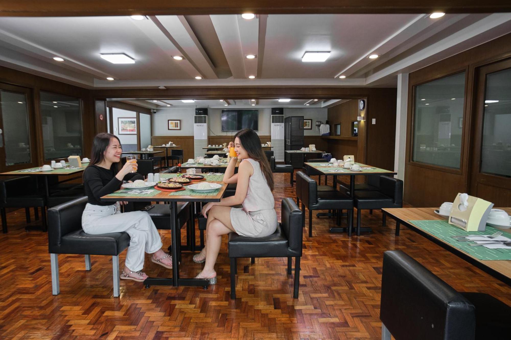 Tropicana Suites Manila Exteriör bild