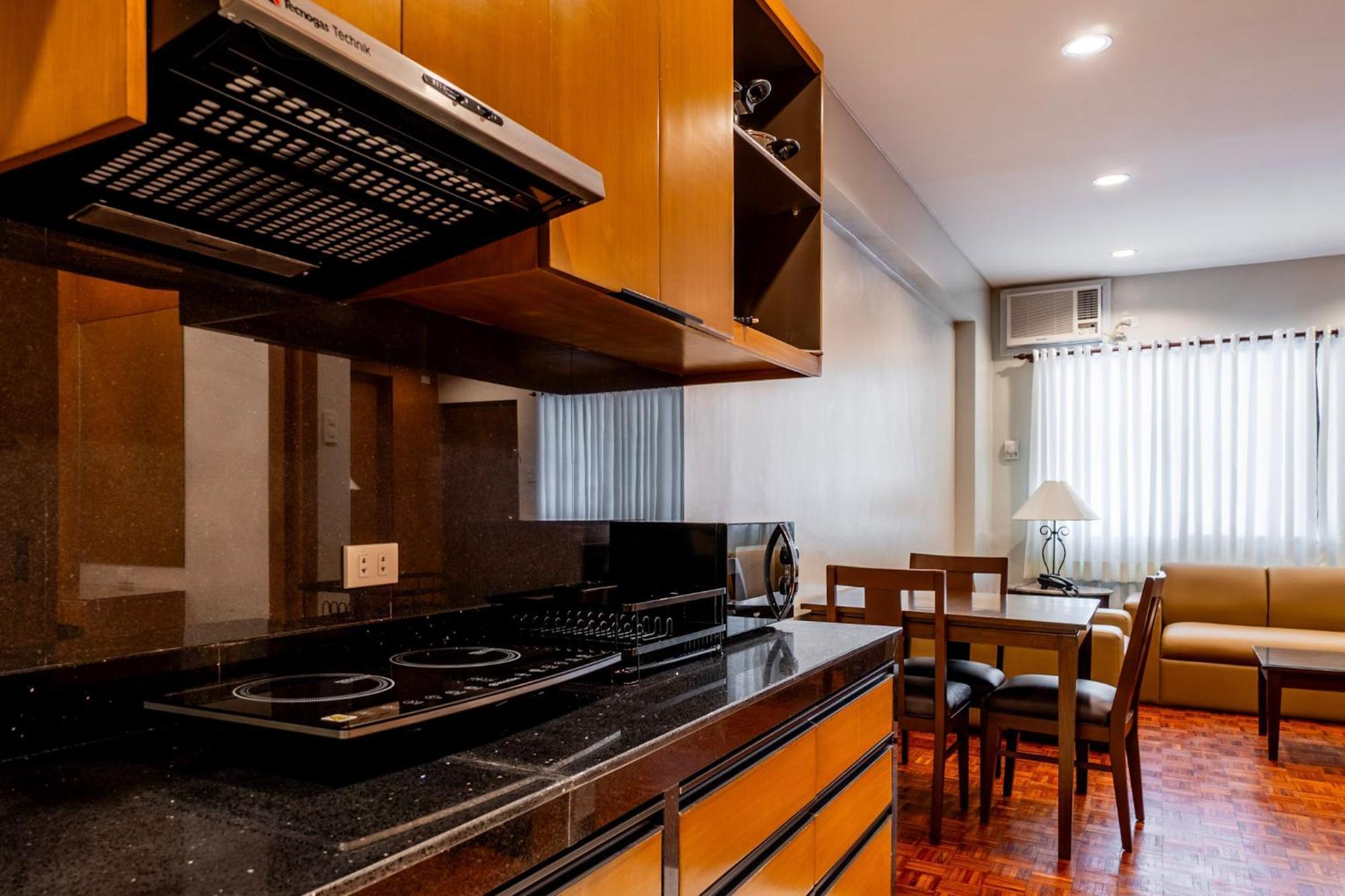 Tropicana Suites Manila Exteriör bild